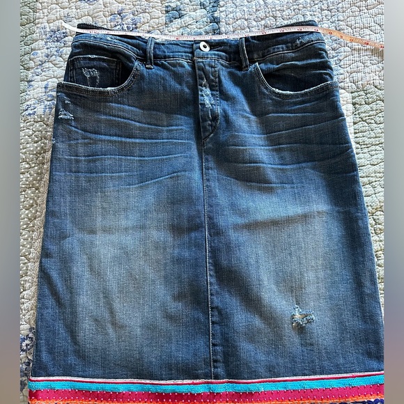 Pilcro and the Letterpress Trimmed Denim Skirt - Size 8 - Picture 12 of 12
